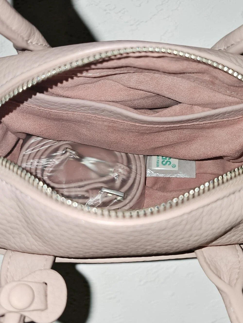 Cocy Nwt Elegant Pink Leather Satchel Handbag